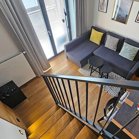 Enjoyharrachov - Atraktivni Klidny Klimatizovany Apartman 20 V Centru Harrachova S Parkovanim, Wifi-Wlan, Sat, Herni Konzoli, Ipad, Netflix Zdarma, Moznosti Dobijeni Auta, Vyhledem Do Zahrady A Na Romanticky Kostelik ภายนอก รูปภาพ