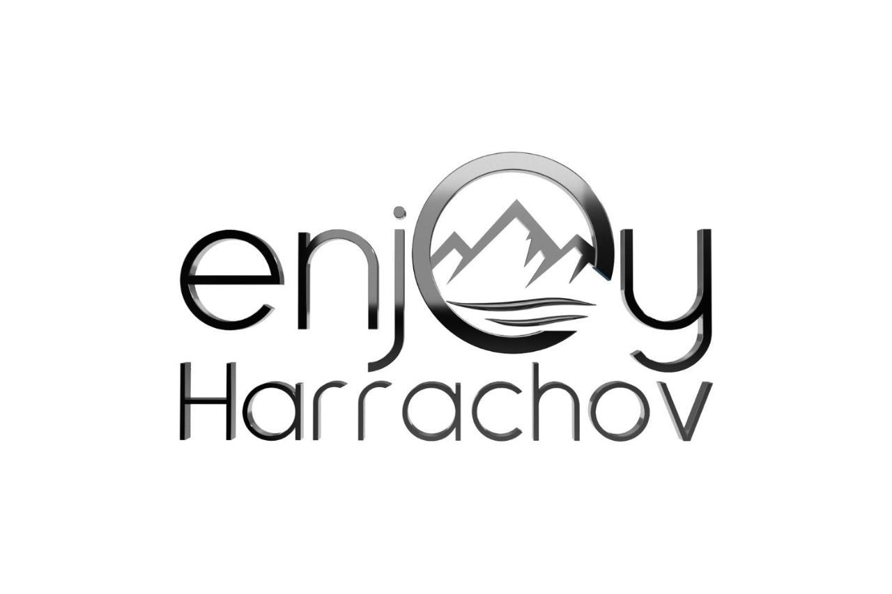 Enjoyharrachov - Atraktivni Klidny Klimatizovany Apartman 20 V Centru Harrachova S Parkovanim, Wifi-Wlan, Sat, Herni Konzoli, Ipad, Netflix Zdarma, Moznosti Dobijeni Auta, Vyhledem Do Zahrady A Na Romanticky Kostelik ภายนอก รูปภาพ