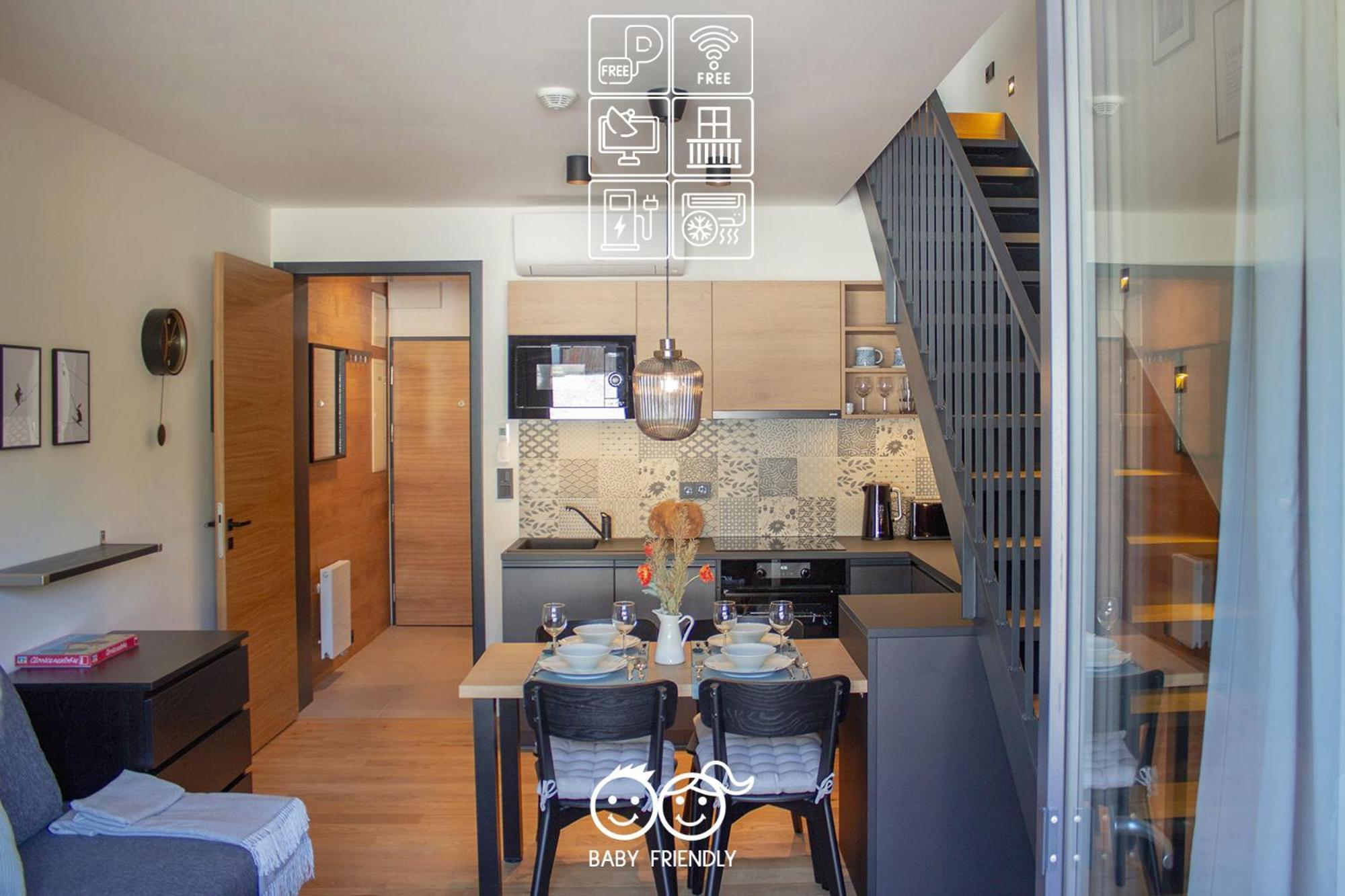 Enjoyharrachov - Atraktivni Klidny Klimatizovany Apartman 20 V Centru Harrachova S Parkovanim, Wifi-Wlan, Sat, Herni Konzoli, Ipad, Netflix Zdarma, Moznosti Dobijeni Auta, Vyhledem Do Zahrady A Na Romanticky Kostelik ภายนอก รูปภาพ