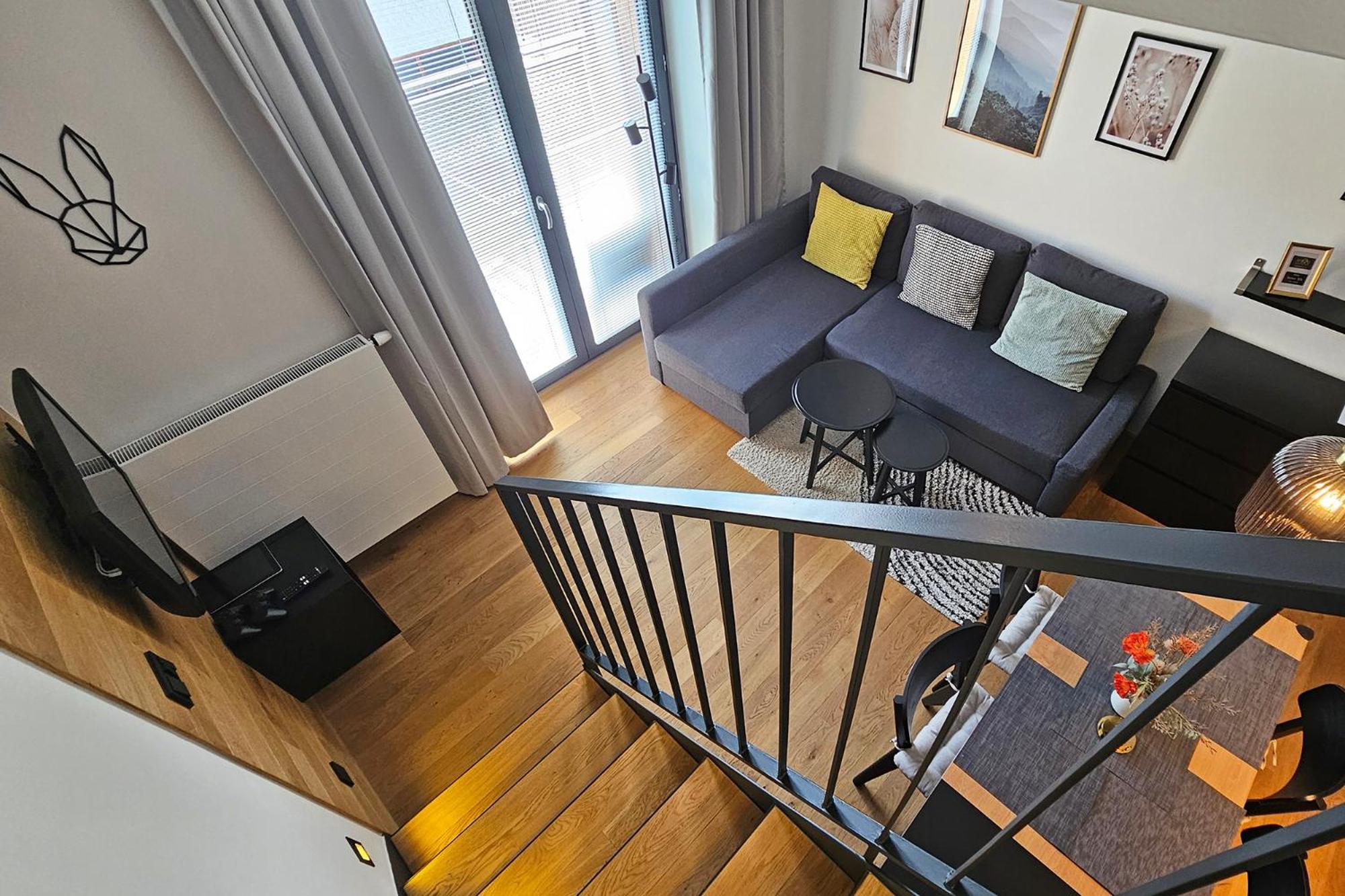 Enjoyharrachov - Atraktivni Klidny Klimatizovany Apartman 20 V Centru Harrachova S Parkovanim, Wifi-Wlan, Sat, Herni Konzoli, Ipad, Netflix Zdarma, Moznosti Dobijeni Auta, Vyhledem Do Zahrady A Na Romanticky Kostelik ภายนอก รูปภาพ