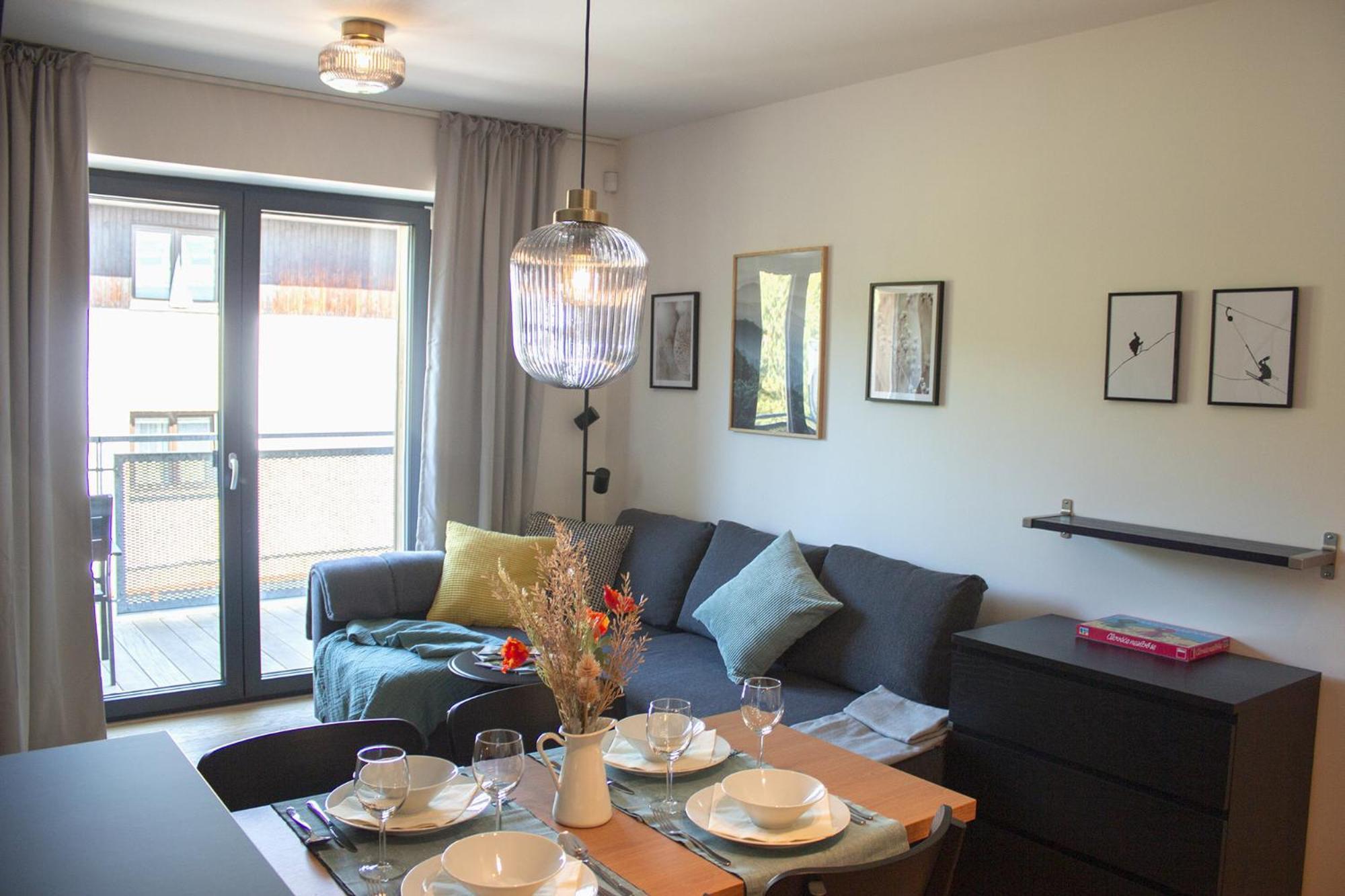 Enjoyharrachov - Atraktivni Klidny Klimatizovany Apartman 20 V Centru Harrachova S Parkovanim, Wifi-Wlan, Sat, Herni Konzoli, Ipad, Netflix Zdarma, Moznosti Dobijeni Auta, Vyhledem Do Zahrady A Na Romanticky Kostelik ภายนอก รูปภาพ